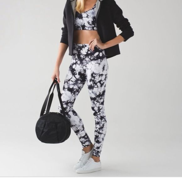 Lululemon Size 4 - Picture 3 of 6